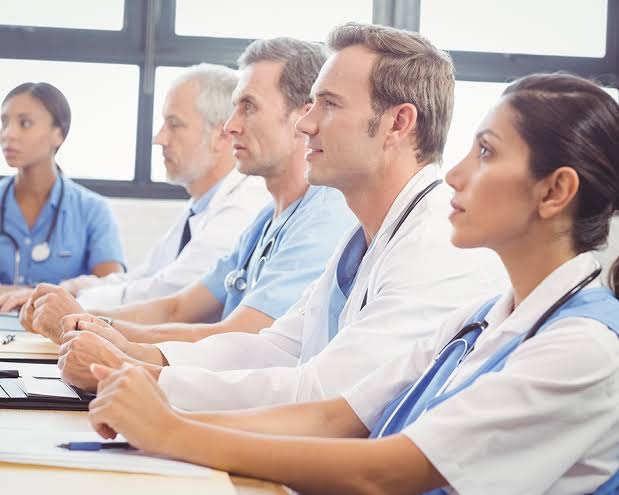 Dirección y Gestión de Hospitales y Servicios Sanitarios 1 Dirección y Gestión de Hospitales y Servicios Sanitarios